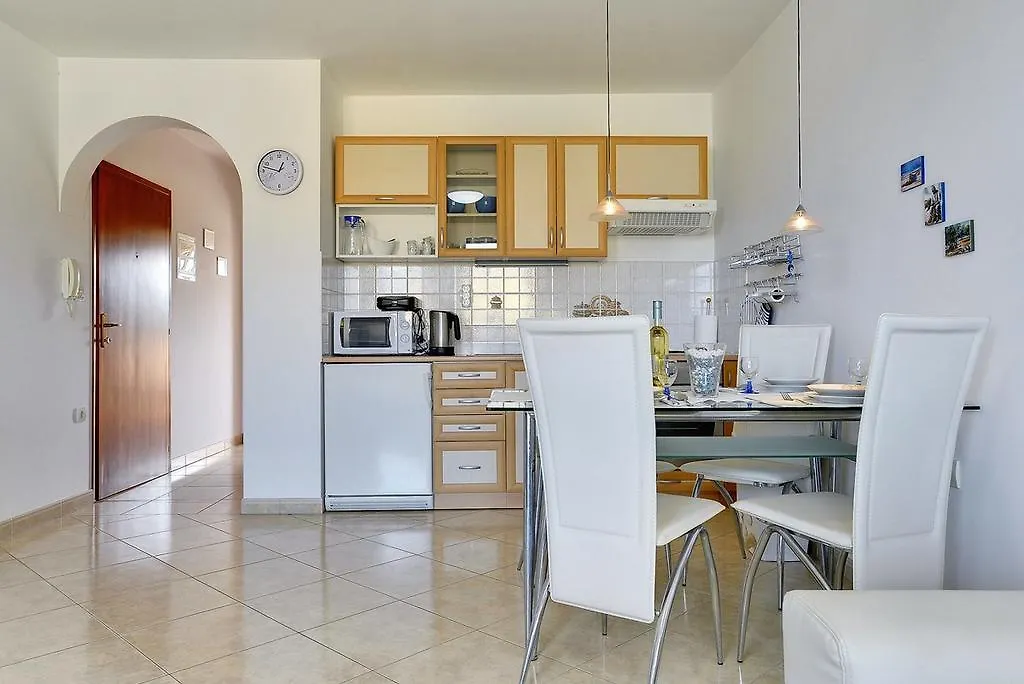 Apartment Frlan Liznjan