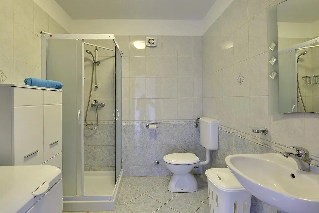 Apartment Frlan Liznjan